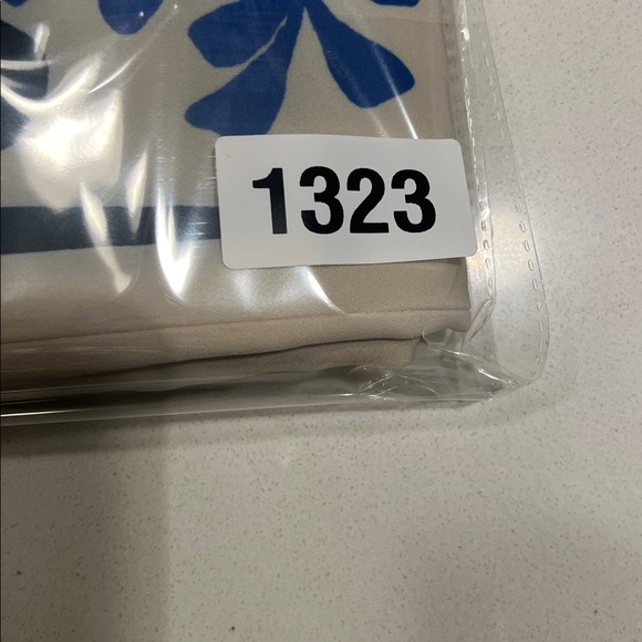 New Tuckernuck Azure Vases James Floral Ivory Blue Maxi Dress Size XL​ - Picture 7 of 7